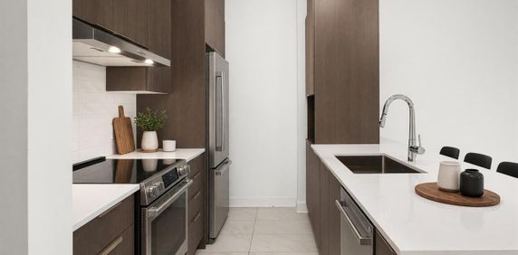 1 Bedroom - 2402 Rue Florian, Montréal - Photo 2