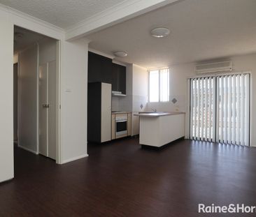 2 BEDROOM UNIT CLOSE TO SHOPS - Photo 1