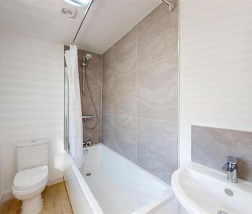 2 bedroom semi-detached house to rent - Photo 5