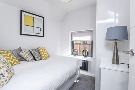 2 bedroom flat to rent - Photo 3