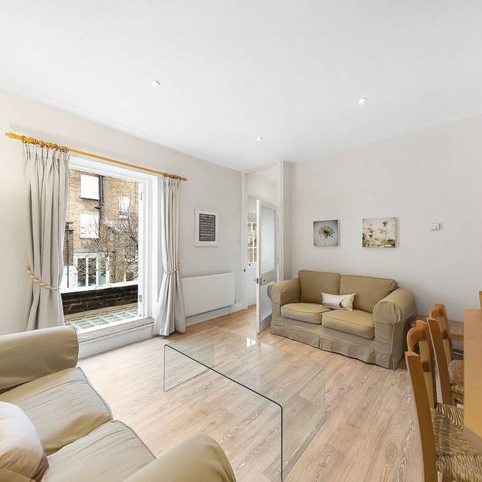 1 bedroom mews to rent - Photo 1