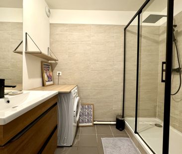 Location Appartement 3 pièces 66m² BORDEAUX 33300 - Photo 6