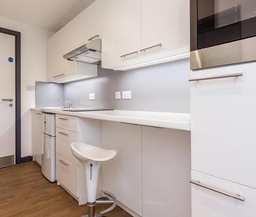 Studio to rent - Photo 1
