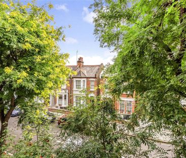 A large one-bedroom apartment with immaculate interiors, on the sec... - Photo 4