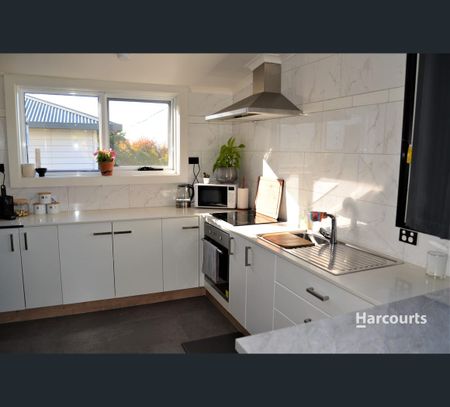 24 Pine Avenue, Upper Burnie, Tas 7320 - Photo 3