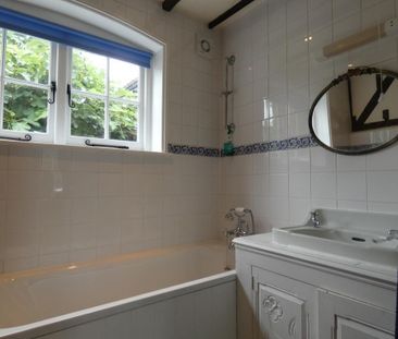 2 bedroom detached house to rent - Photo 1