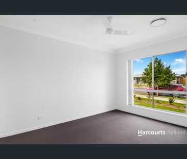 Modern Family Living in the Sought-After Outlook Estate - Photo 2
