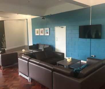 Room in a Shared House, Demesne Road, M16 - Photo 1