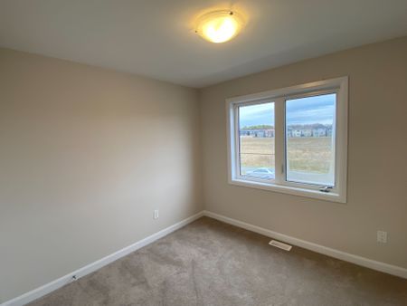 For Lease - 213 Invention Boulevard, Kanata, Ontario - Photo 3