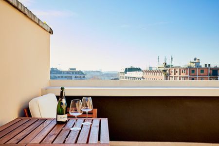 Via Conca del Naviglio, Milan, Lombardy 20123 - Photo 5