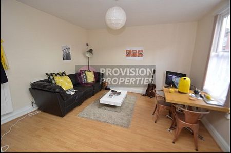 2 Bedroom Houses Flats in Hyde Park - Photo 2