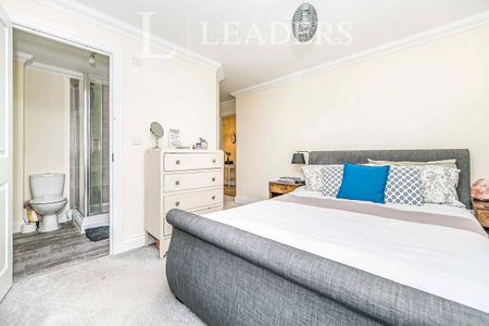 2 bedroom flat to rent Quarry Avenue, Needham Market - Photo 2