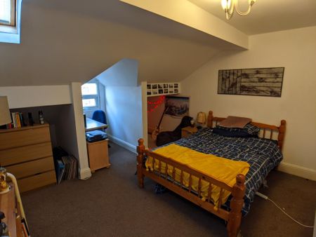 2 bedroom flat to rent - Photo 5