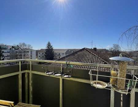 Großzügige 4 Zimmer Wohnung mit sonnigem Balkon! - Photo 1