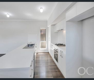 Open The Door to Well-located Living - Photo 5