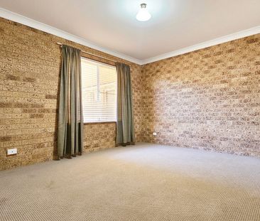 Comfortable Two-Bedroom Unit With A Courtyard - Photo 5