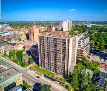221 QUEEN Street S Unit# 1709 | 221 QUEEN Street S Unit# 1709, Kitc... - Photo 1