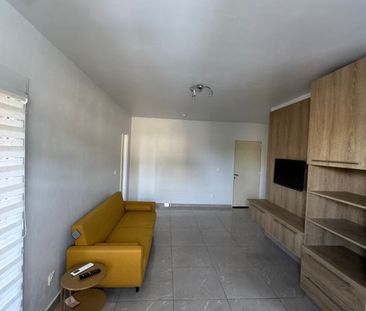 Location Appartement 2 pièces 42m² REMIRE MONTJOLY 97354 - Photo 2