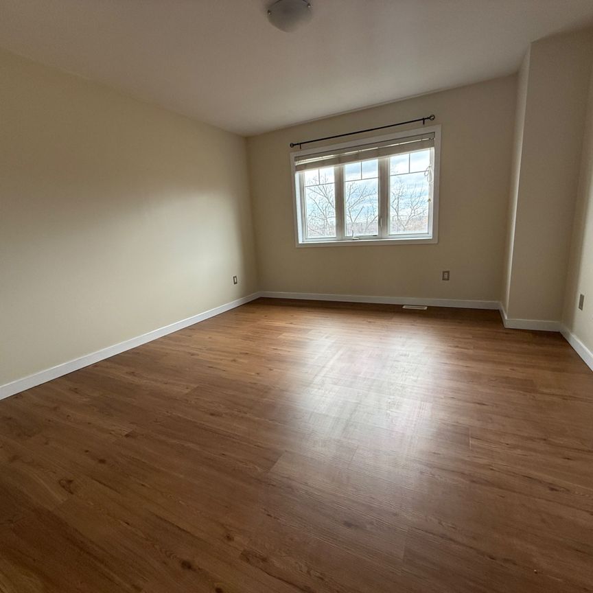For Lease - 148 Crafter Crescent Unit# UPPER, Hamilton, Ontario - Photo 1