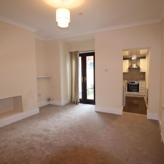 2 bedroom terraced house to rent - Photo 1