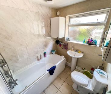 3 bedroom terraced house to rent - Photo 4