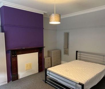 4 bedroom terraced house to rent - Photo 6