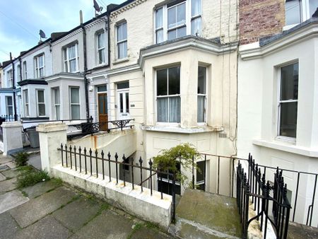 1 bed apartment to rent in Alexandra Road, St Leonards-on-Sea, TN37 - Photo 3