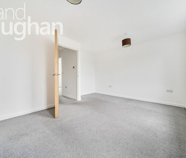 4 bedroom semi-detached house to rent - Photo 4