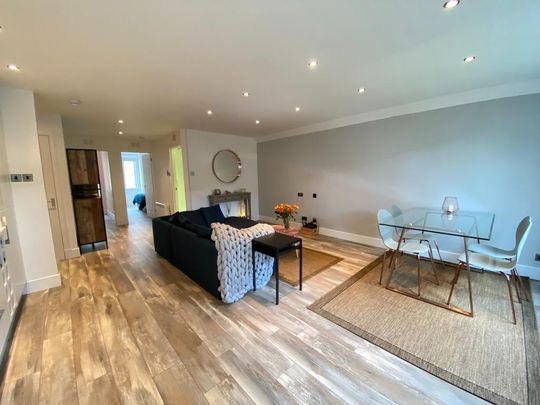 2 bedroom flat to rent - Photo 1