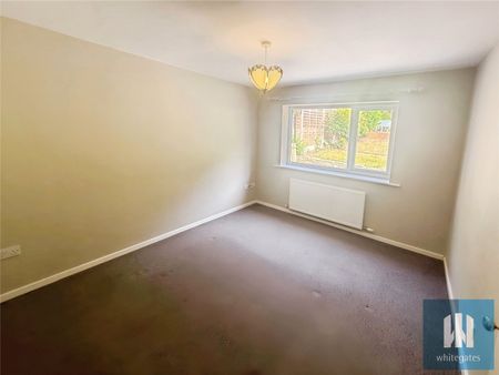 Chapel Close, Berry Brow, Huddersfield, HD4 - Photo 4