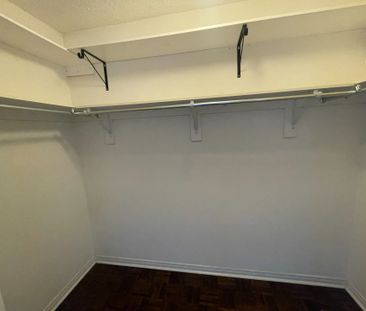 For Lease - 17 Neuchatel Avenue, Vaughan, Ontario - Photo 2