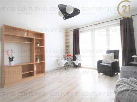 Krásná garsonka se zahradou, parkováním a zahrádkou - Photo 3