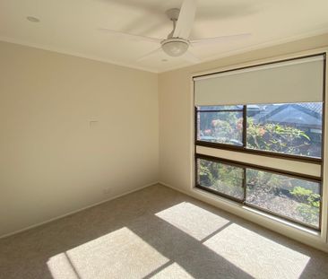 10 Myrtle Close, Adamstown Heights - Photo 3