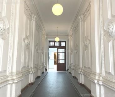 Erstbezug: repräsentative Altbauwohnung mit Balkon - nahe Stadtpark - Photo 2