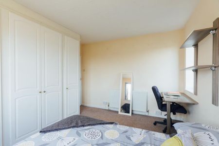 4 bedroom house to rent - Photo 2