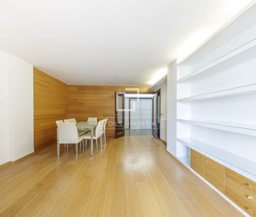 Excellent 4 Bedroom apartment for rent in El Pla del Real, Valencia - Photo 2