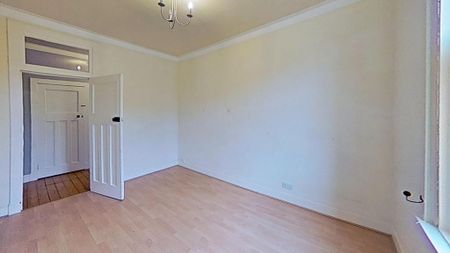 3 bedroom flat to rent - Photo 5