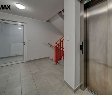 Pronájem bytu 1+kk 28 m² - Photo 2