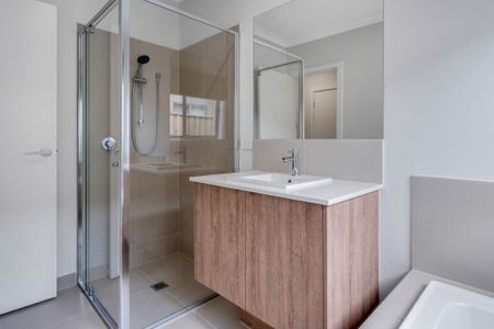 Stunning Family Home in Beveridge! - Photo 4