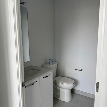 For Lease - 75 James Street Unit# 527, Hamilton, Ontario - Photo 3
