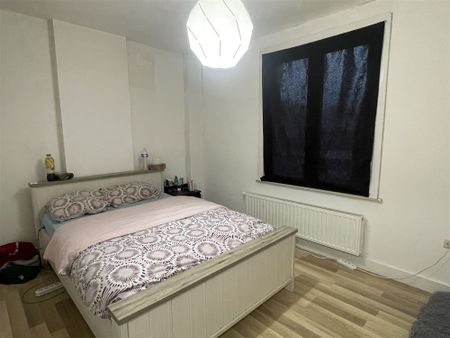 Bonne maison mitoyenne sise dans une rue calme - Photo 3