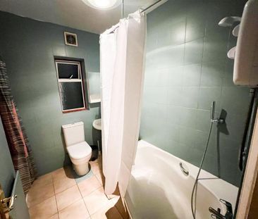 4 bedroom terraced house to rent - Photo 2