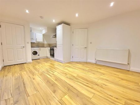 1 bedroom apartment to rent - Photo 2