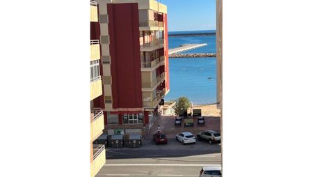 2- Bedroom apartment with sea view, located on the second line of the beach - Torrevieja - Photo 5