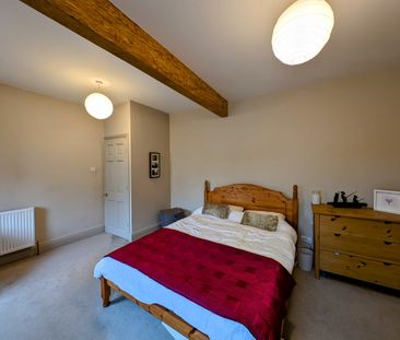 5 bedroom semi-detached house to rent - Photo 4