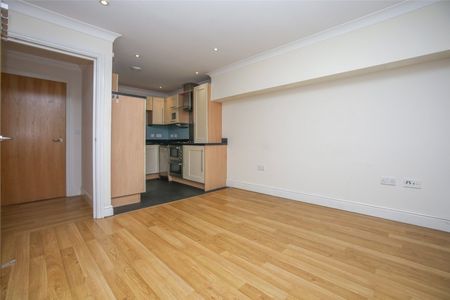 Brookbank Close, - Photo 5