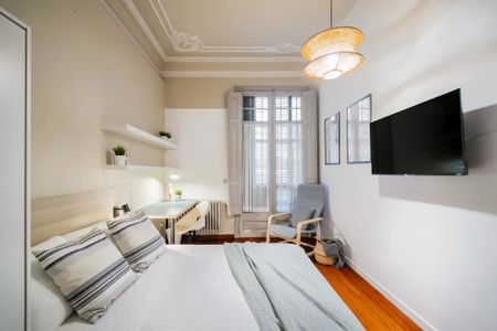 Avinguda de la Riera de Cassoles, Barcelona, Catalonia 08012 - Photo 3