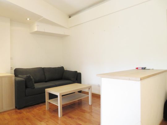 Studio Meublé, 25m², Av Carnot, Nîmes centre, 430€ H.C - Photo 1
