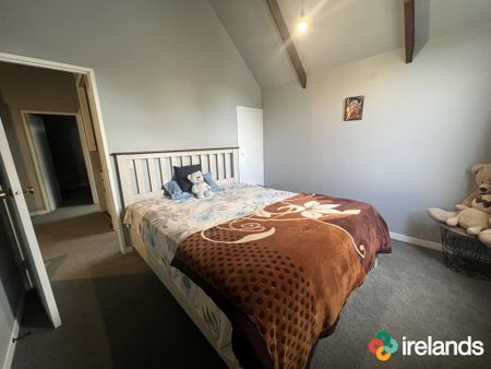 A Stroll to Cafes & Shops - Photo 4