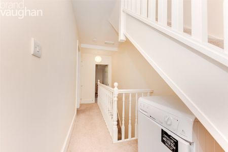 6 bedroom house to rent - Photo 3